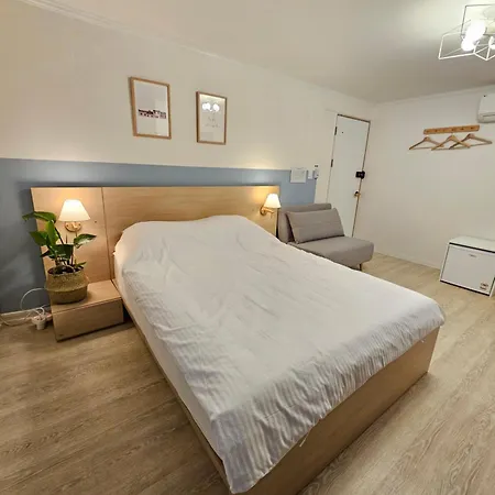 Omg House Hotel